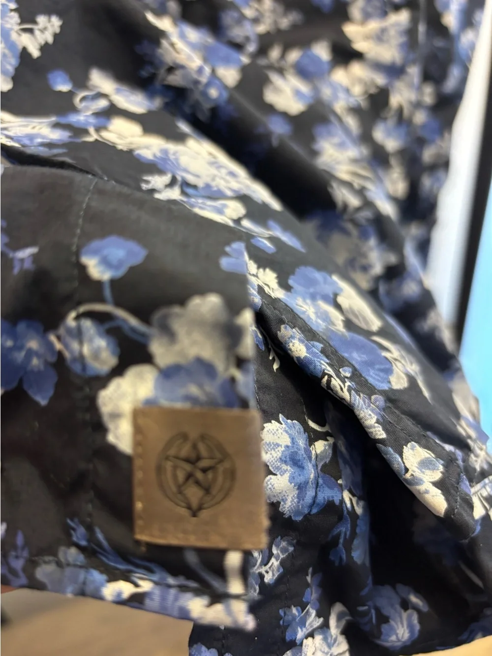 Banana Republic untucked slim luxe poplin blue Shirt with Floral design